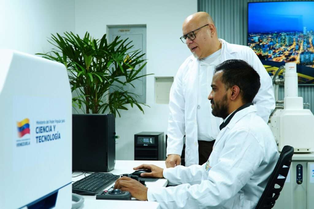 Desarrollan más de 1.000 proyectos científicos en Venezuela