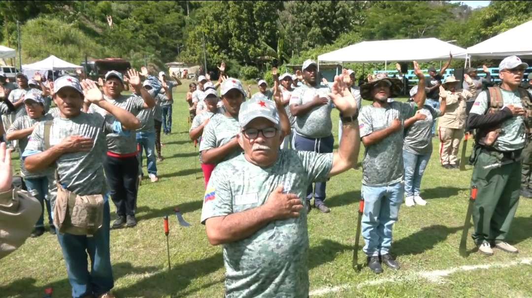 Juramentan tres unidades de milicias campesinas en Caruao