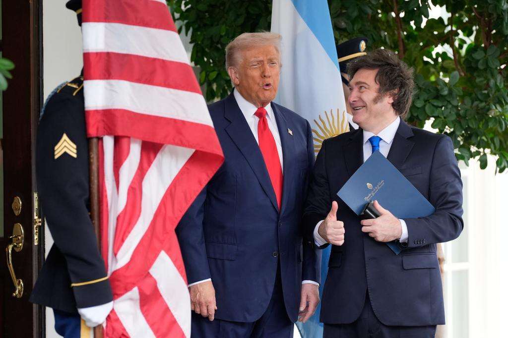 Milei celebra agresión de Trump y Lula lo rechaza