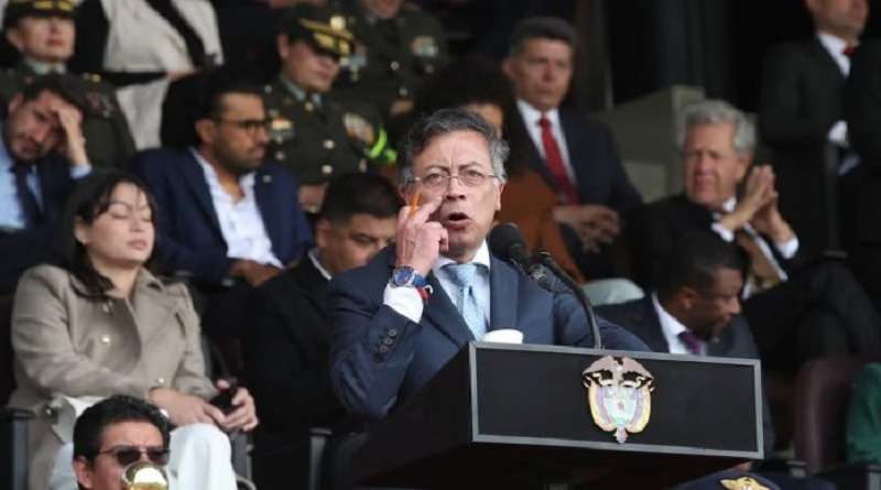 Petro renueva mando militar para definir rumbo de seguridad para 2026