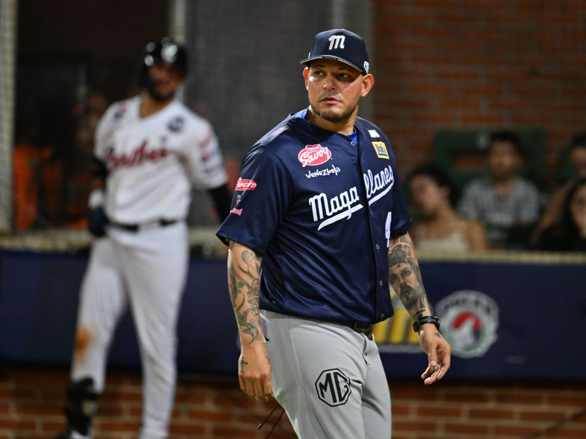 Yadier Molina anda imparable con Magallanes