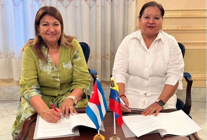Venezuela y Cuba firman acuerdo por la defensa de los derechos de las mujeres