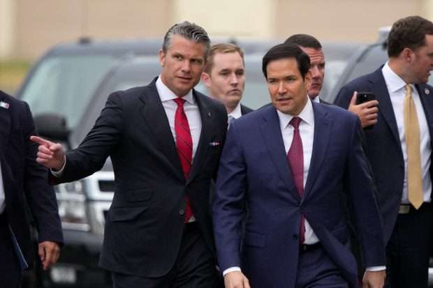Hegseth cambia de opinión y no publicará video de sobrevivientes asesinados