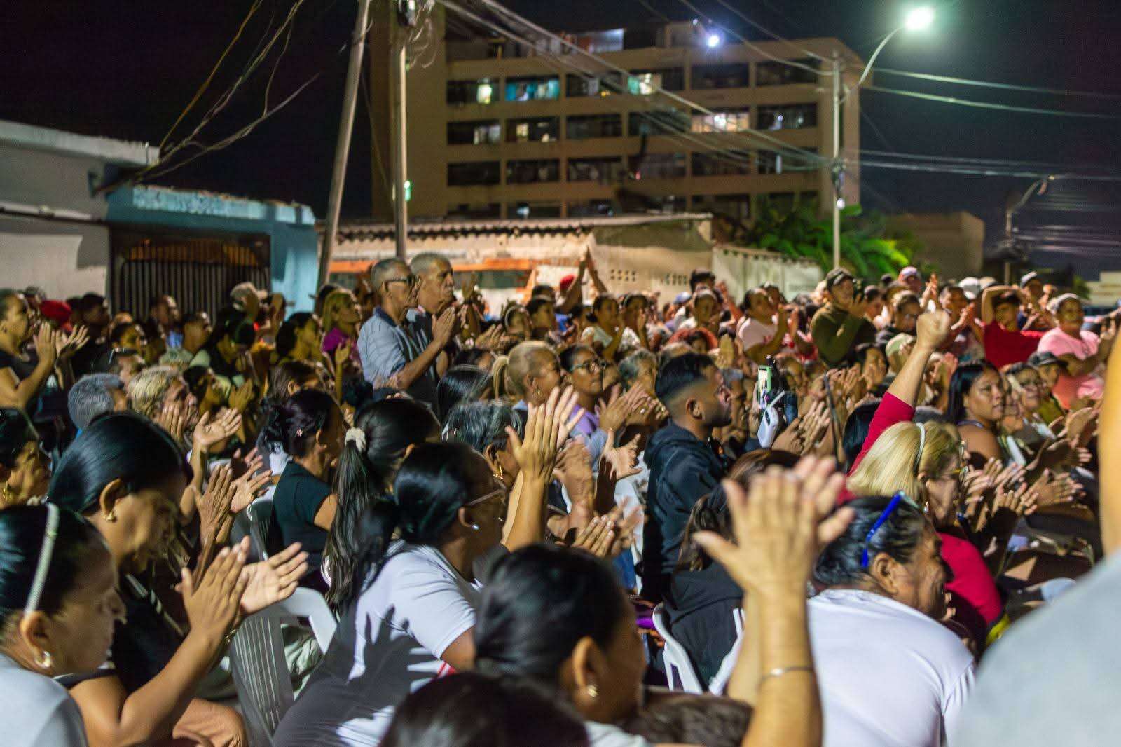 En Cumaná se unieron en vigilia para exigir la liberación de Maduro y Flores