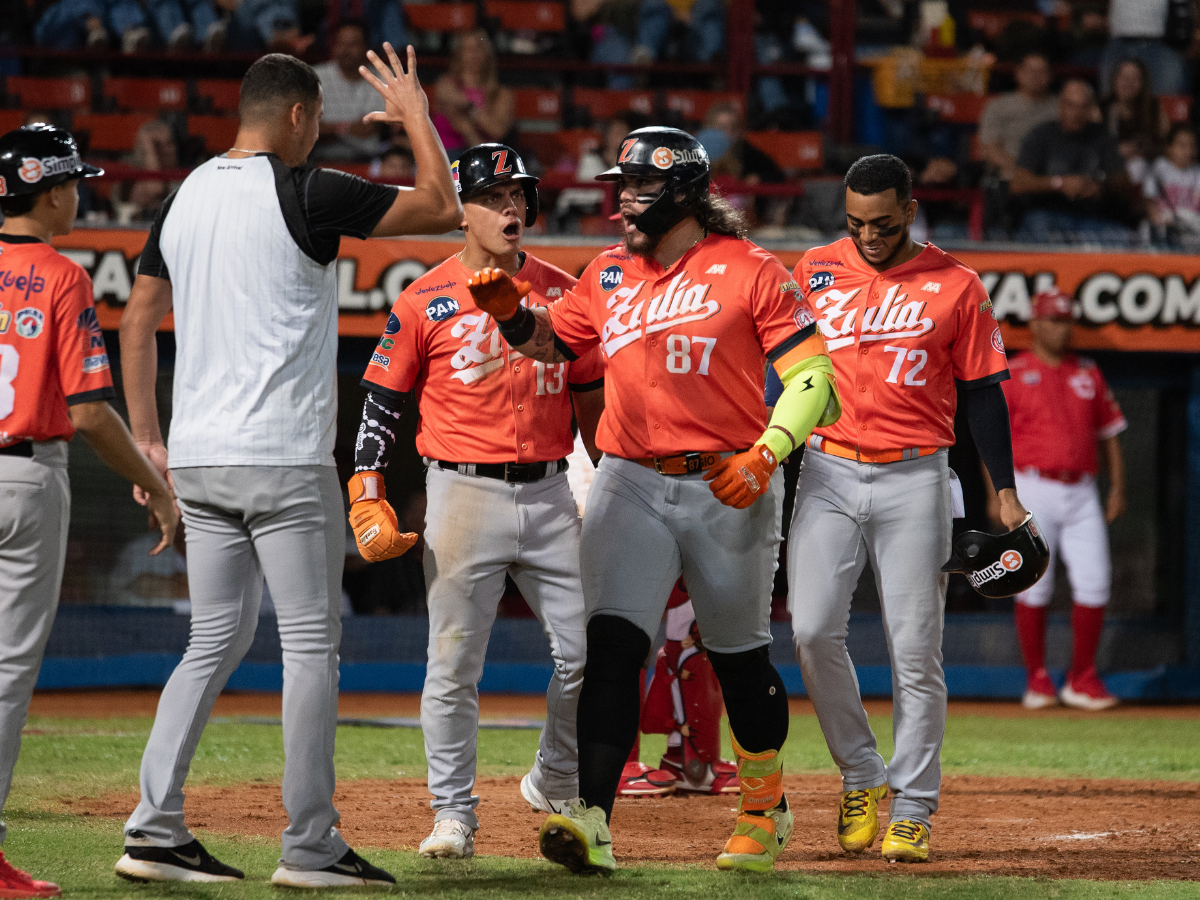 Águilas remontó y derrotó a Cardenales en Barquisimeto
