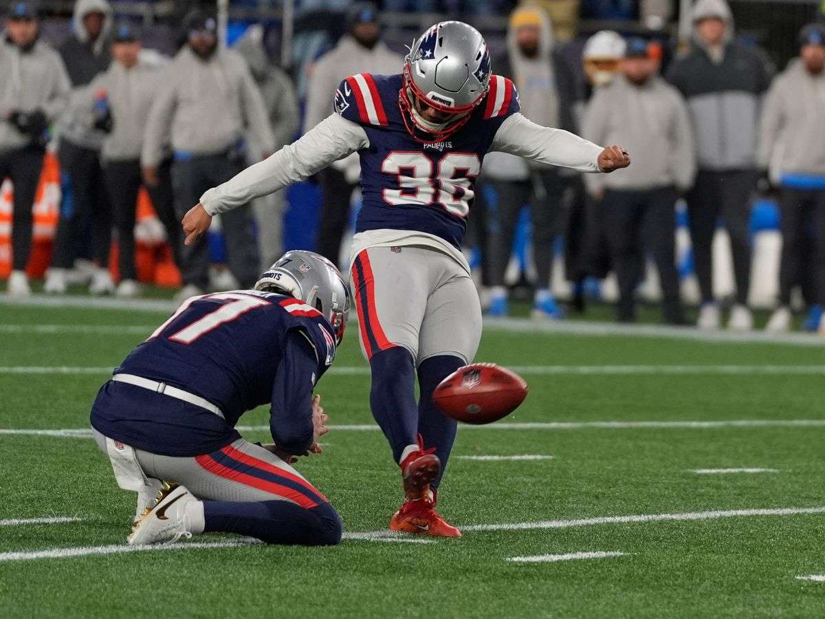 Andy Borregales llevó a Patriots a ronda divisional