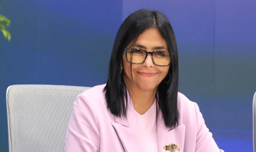 Delcy Rodríguez responde al secretario del Tesoro de EEUU: 'Venezuela no acepta órdenes'
