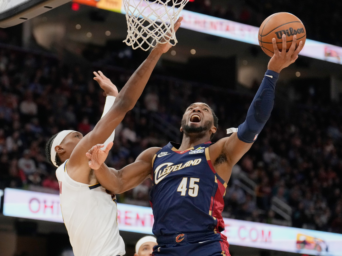 Donovan Mitchell y los Cavaliers doblegaron a los Nuggets