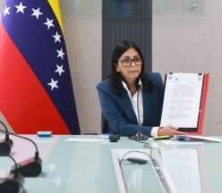 TSJ designa a Delcy Rodríguez encargada de la presidencia de la República