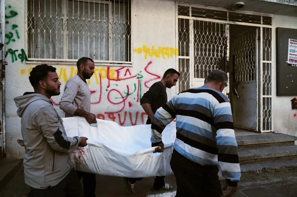 Israel bombardea otra vez a Gaza y mata a dos