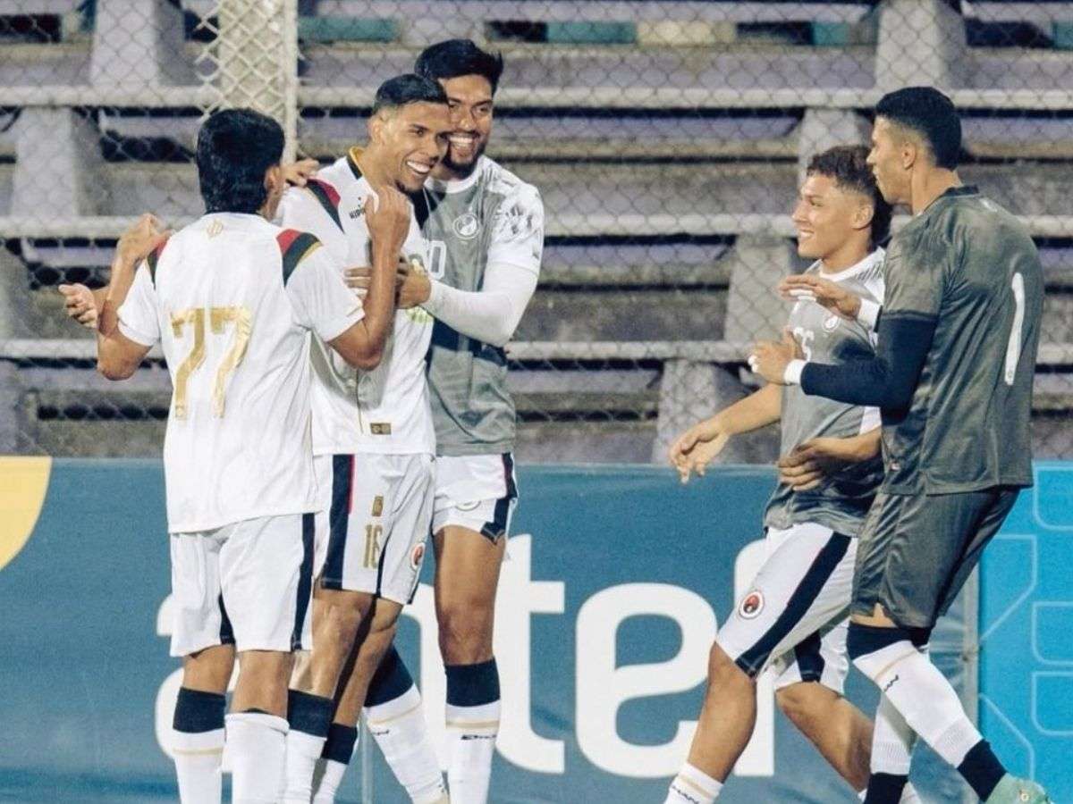 Luifer dio triunfo al Cúcuta en su debut