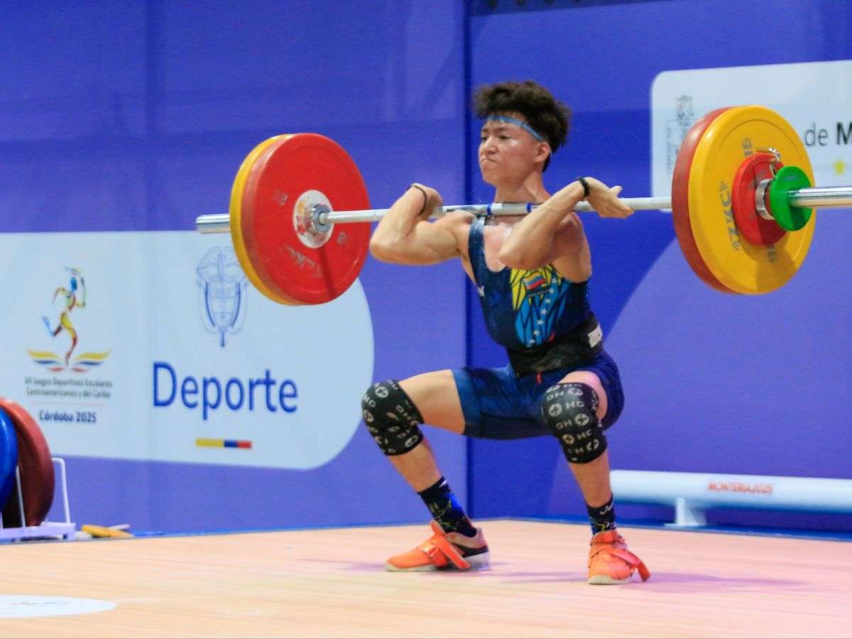 Halterofilia juvenil y junior salta a la plataforma
