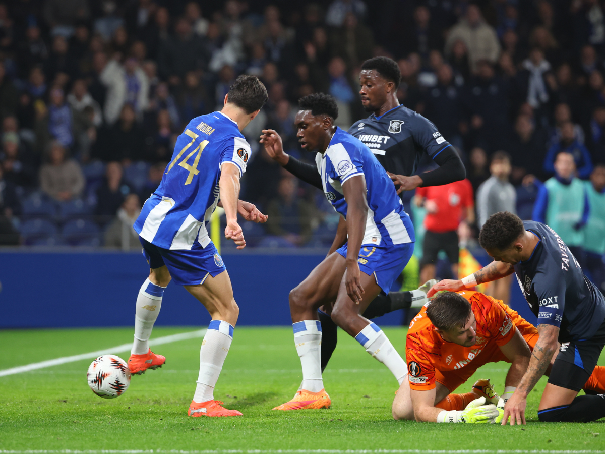 Francisco Moura destapó al Porto ante el Rangers