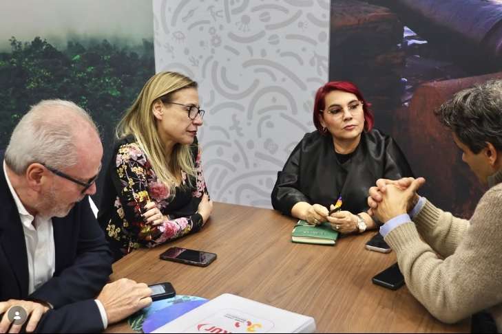 Venezuela fortalece alianzas de inversión en Fitur 2026