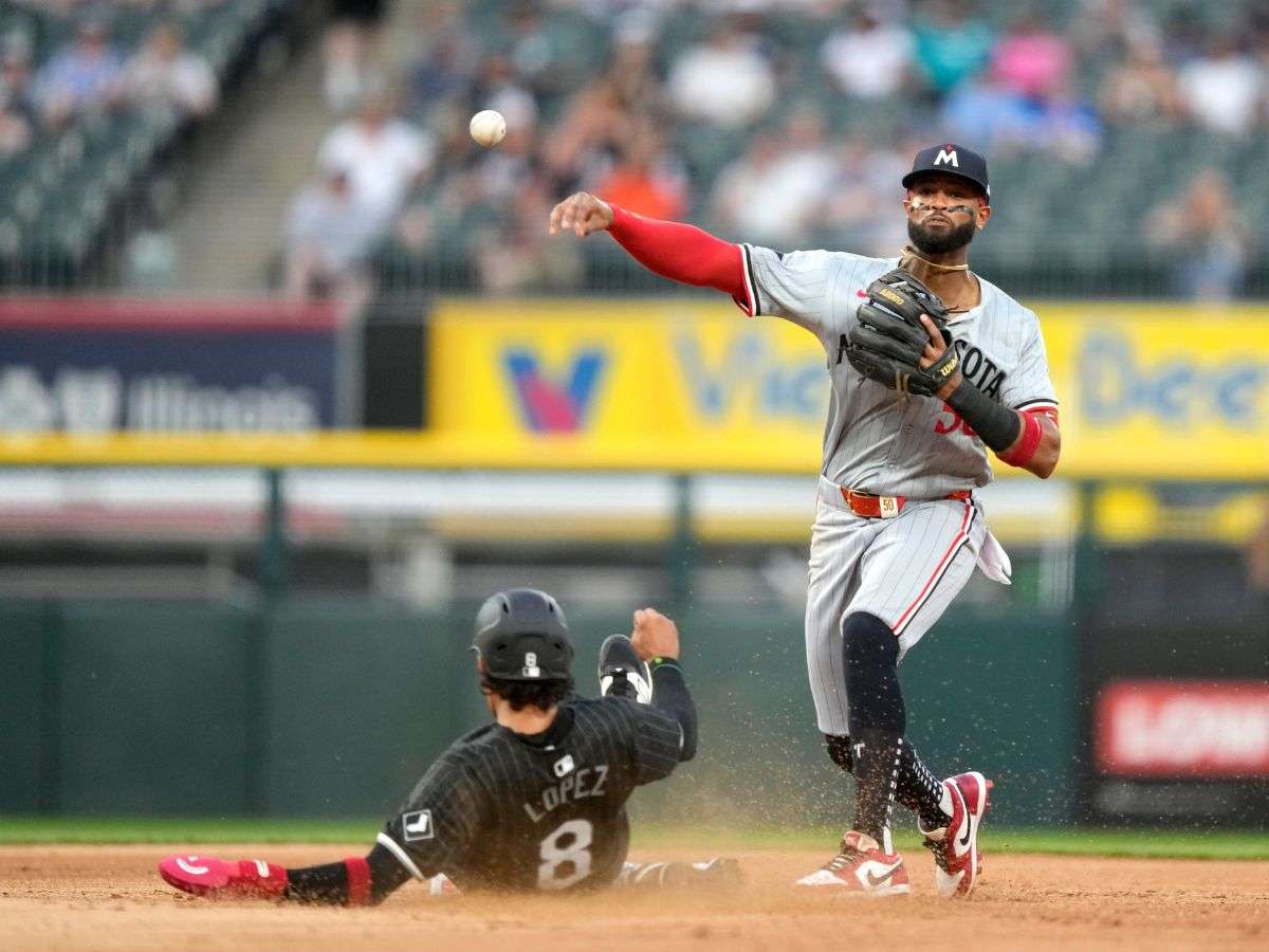 Rockies acuerdan por dos años con Willi Castro