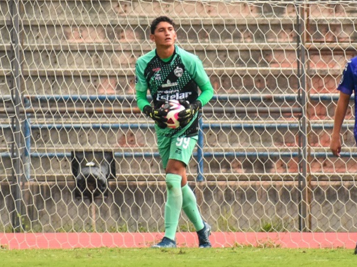 Samuel Aspajo cedido al Camajarca de Perú