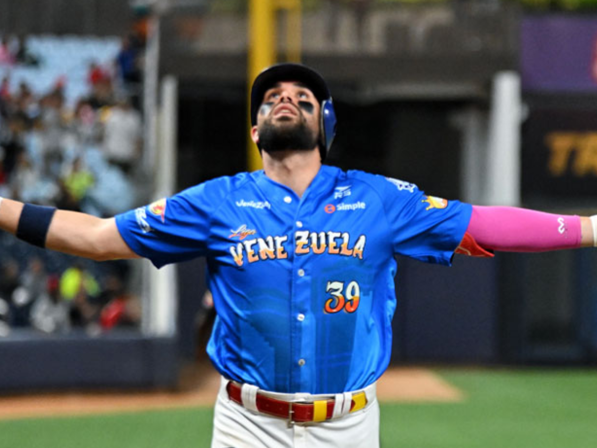 Caciques de Distrito asegura el regreso de Renato Núñez para 2026