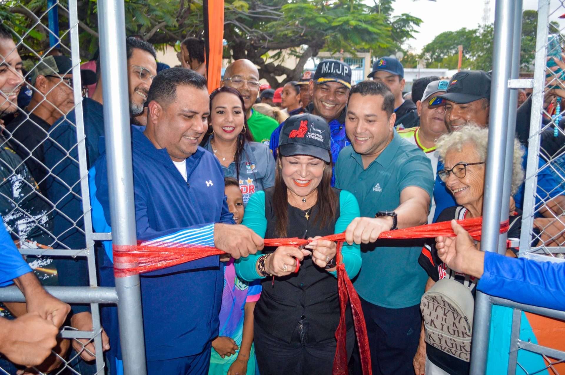 Entregan Parque y Cancha de Los Conejeros Totalmente Rehabilitados