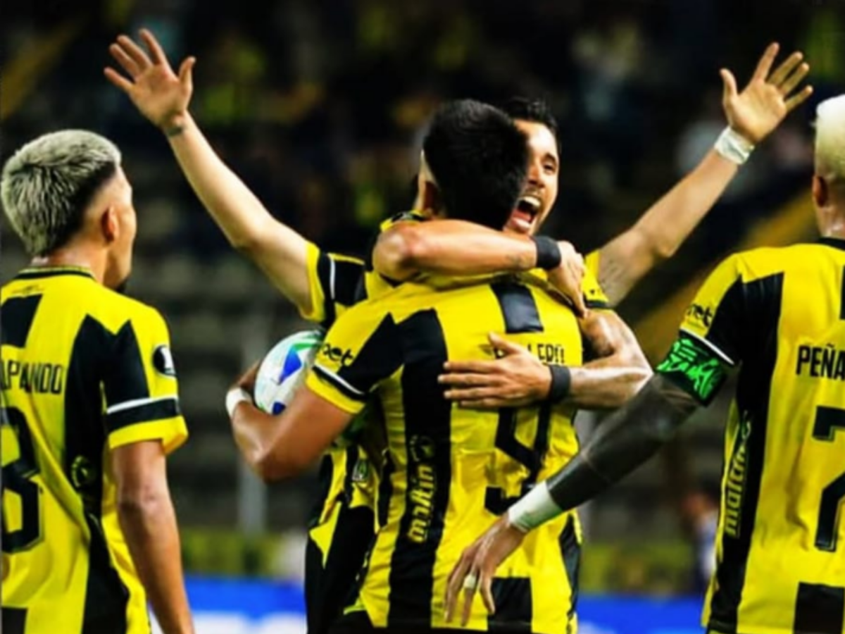 Deportivo Táchira avanza de fase venciendo en los penales