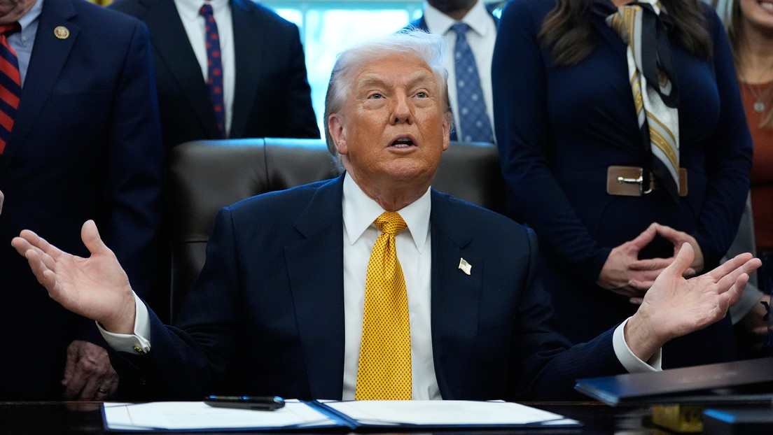 Donald Trump en la oficinal oval de la Casa Blanca