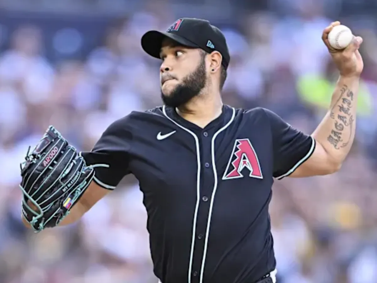 Eduardo Rodríguez estuvo perfecto en su debut primaveral