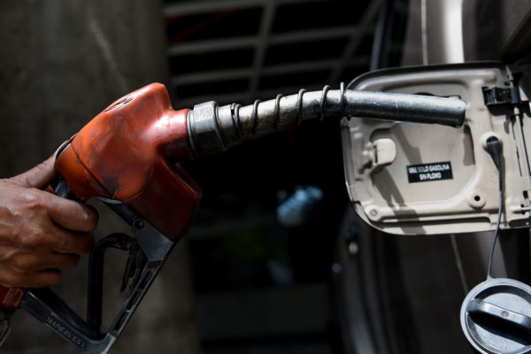 Fenegas solicitó al Gobierno nacional que estandarizara los precios del combustible en todo el país