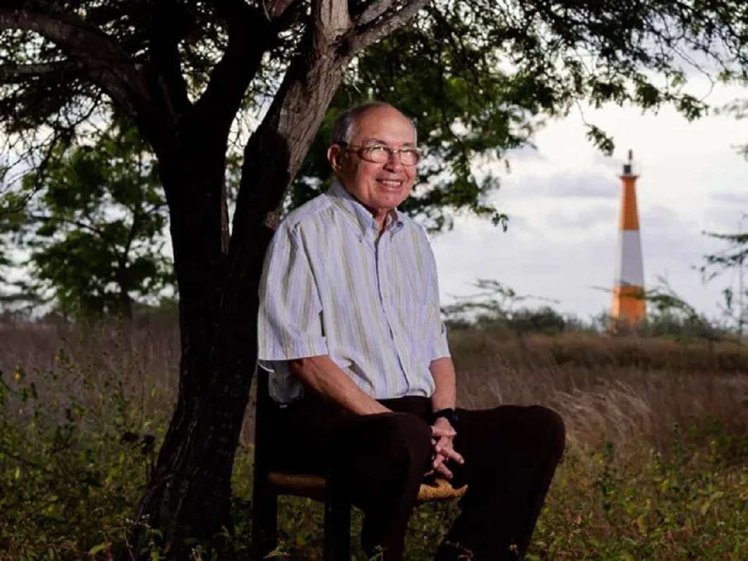 Que no calle la poesía de Guillermo de León Calles