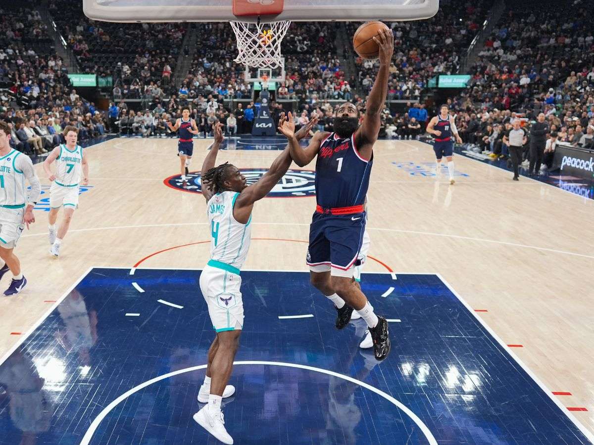 James Harden ahora jugará con Cavaliers
