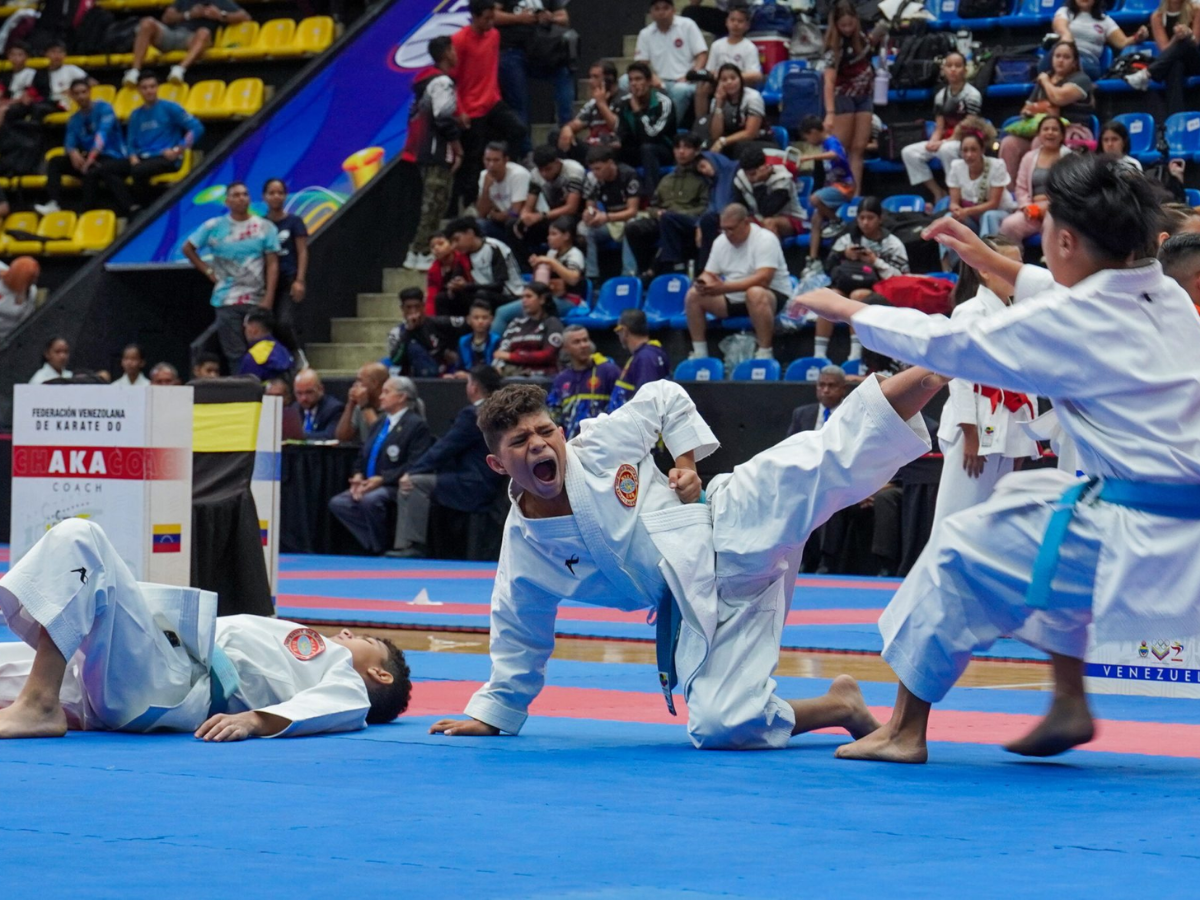 Karatecas buscan cupo para Juegos Nacionales