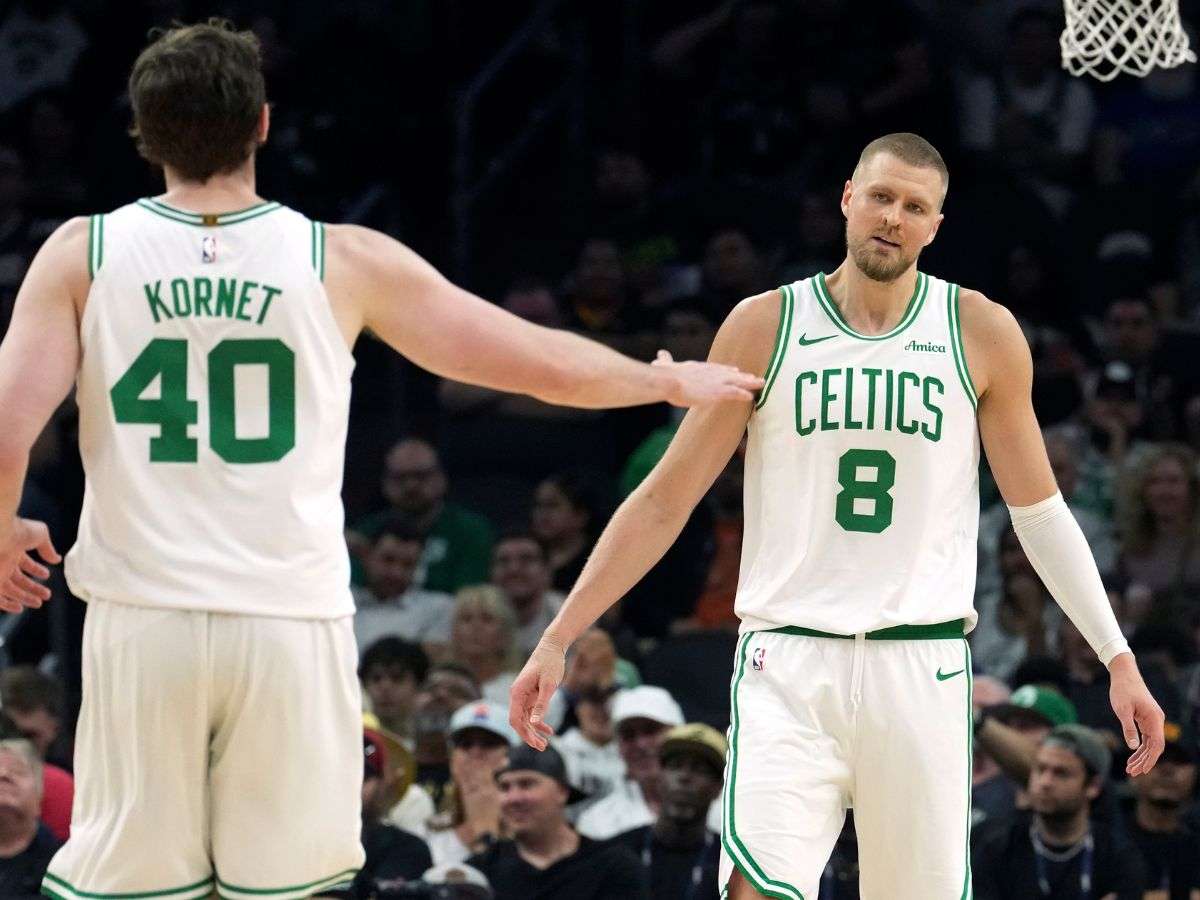 Kristaps Porzingis llega a los Warriors
