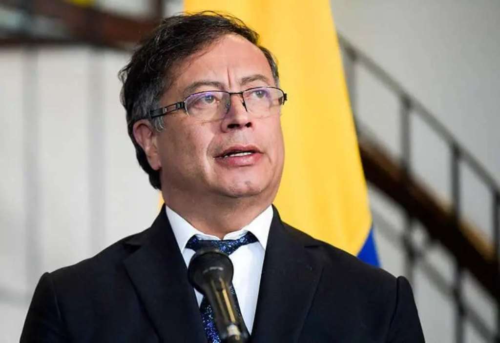 Presidente Petro insta a EEUU cambiar política hacia Cuba 