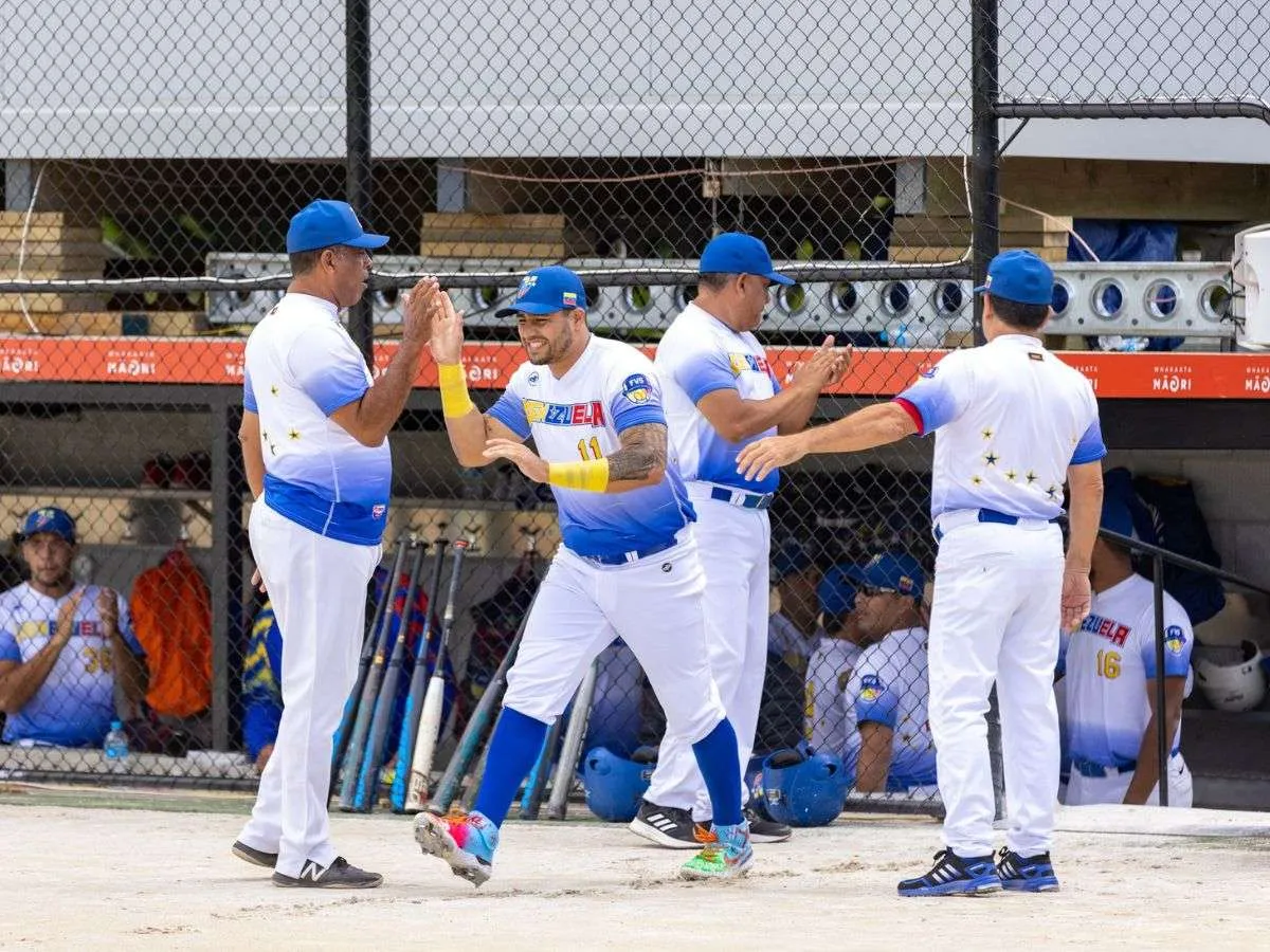 Softbol masculino va por otro título