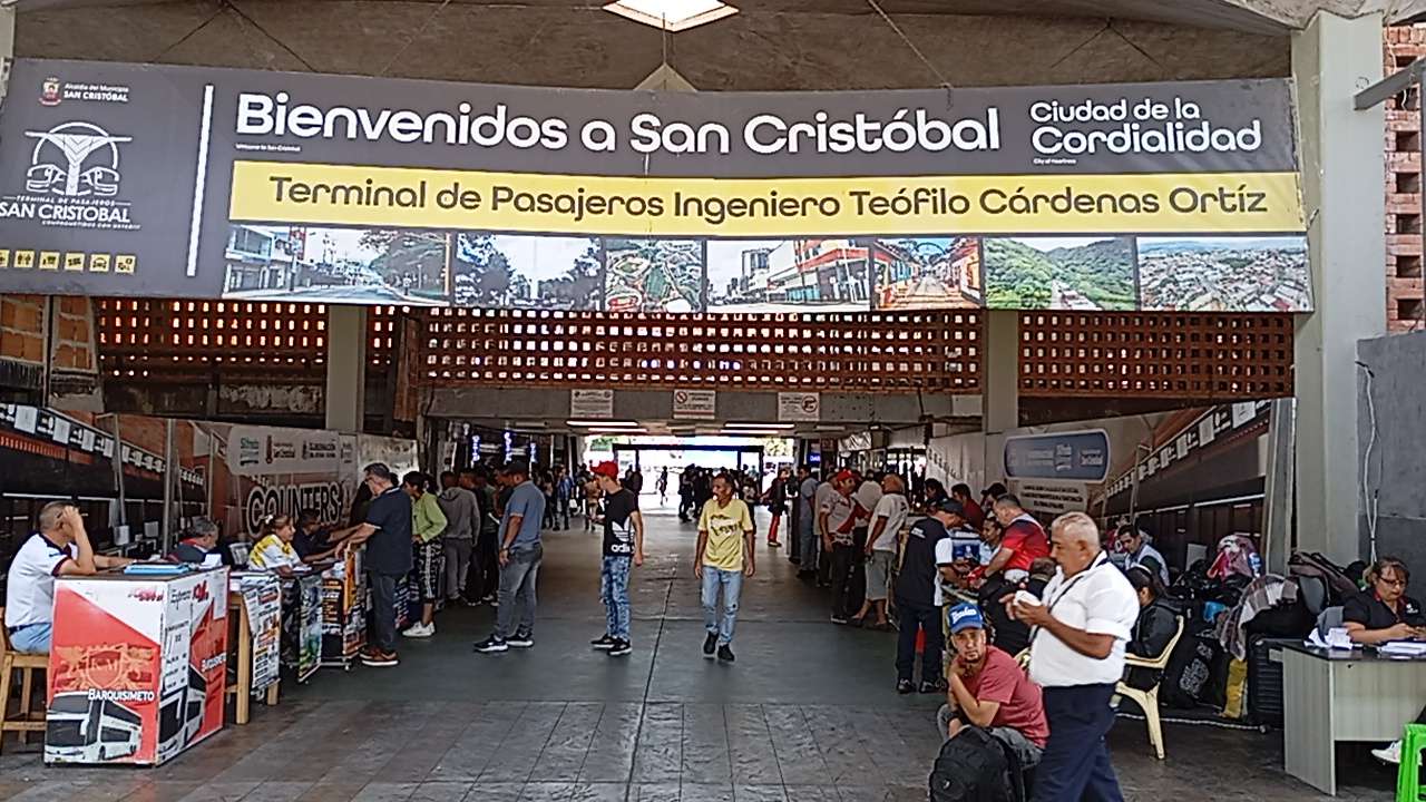 1.678 unidades salieron desde el terminal de San Cristóbal en Carnaval