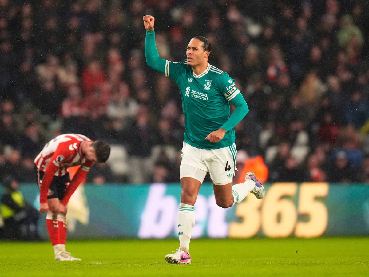 Van Dijk le suma tres puntos al Liverpool ante el sólido Sunderland