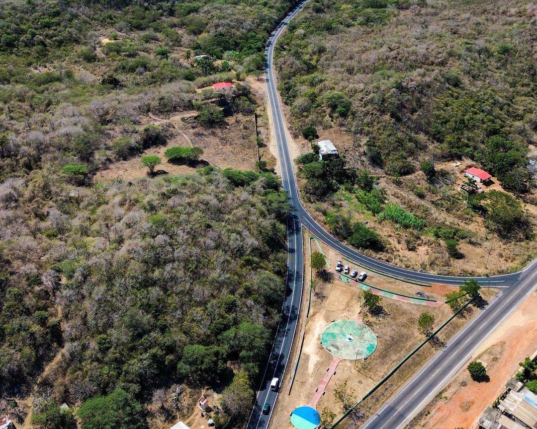 Entregan rehabilitados 15 kilómetros de la Troncal 14 en Anzoátegui