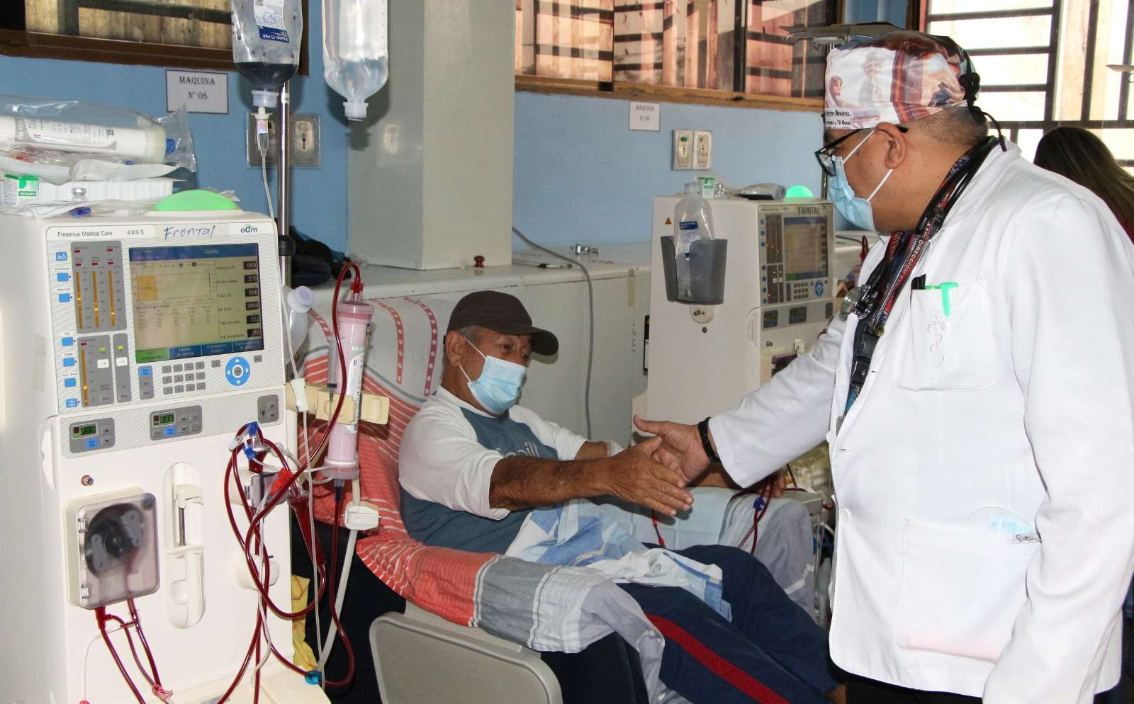 Donan equipo de diálisis al hospital Dr. Luis Razetti de Barinas