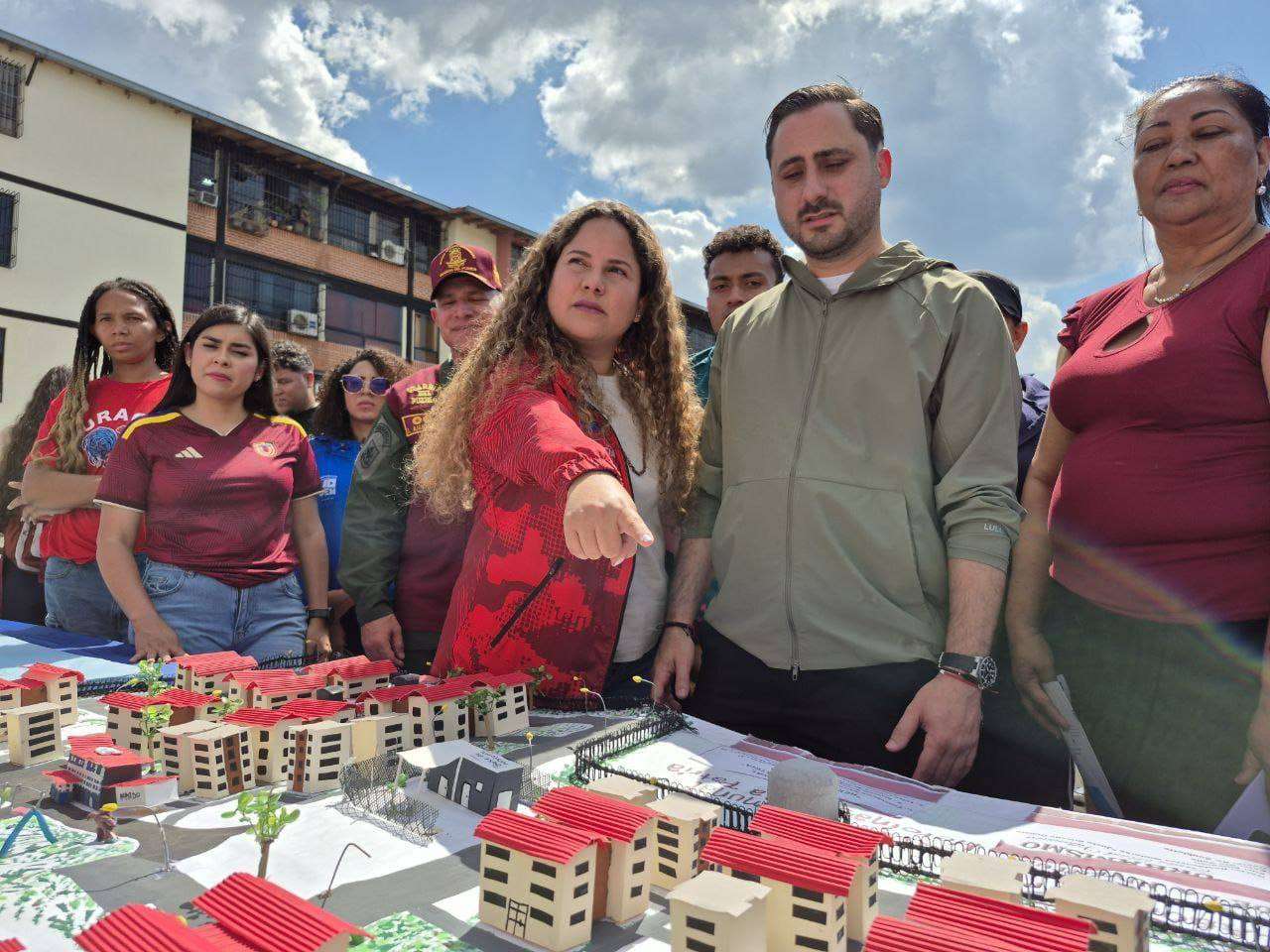 Plan “Mi cancha bonita” arranca segunda fase en Fuerte Tiuna