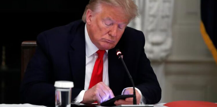 La oferta de Donald Trump a los Castro y Díaz-Canel para que abandonen el poder en Cuba y no 'acaben' como Maduro