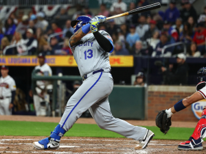 Reales dan descanso a Salvador Pérez