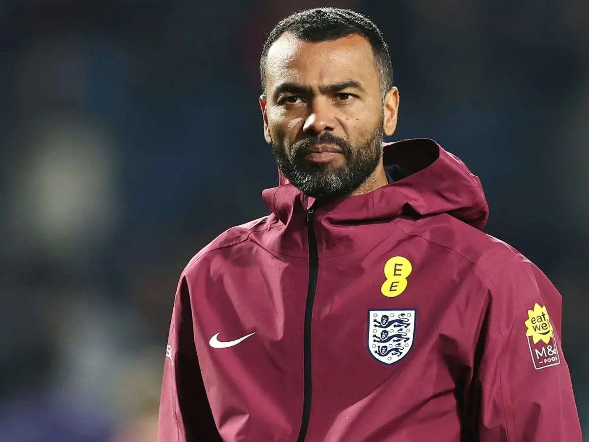Ashley Cole será técnico en Italia
