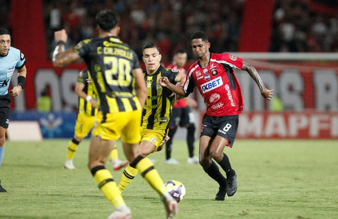 Caracas y Táchira reviven el Clásico del Futve en el Olímpico
