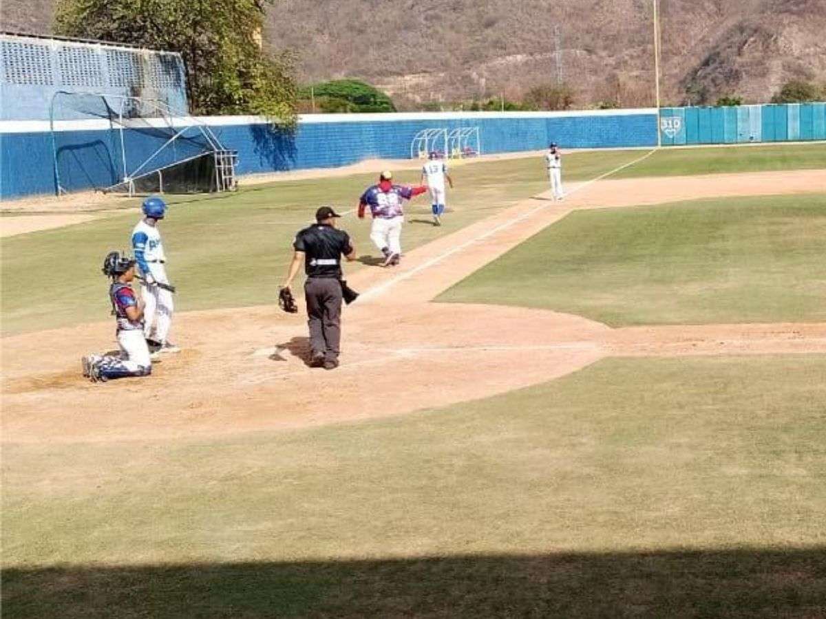 Academia del Ejército muestra su poder en beisbol