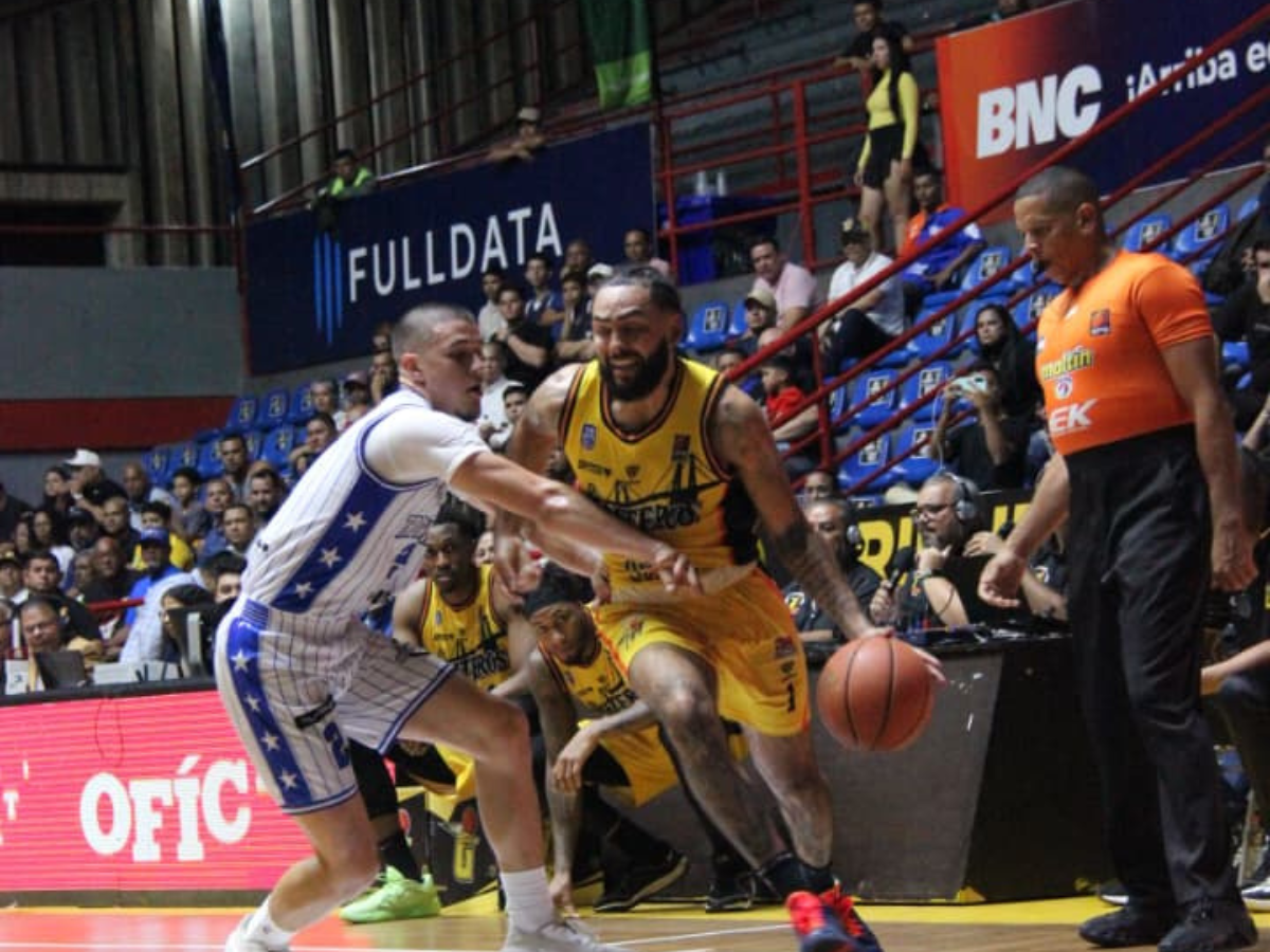 Gaiteros superó a Trotamundos - Líder en deportes