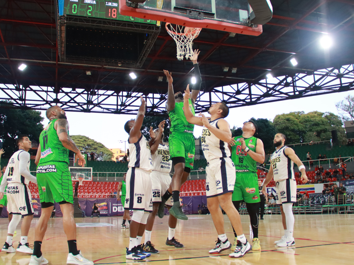 Cocodrilos y Pioneros cerraron invictos la tercera semana