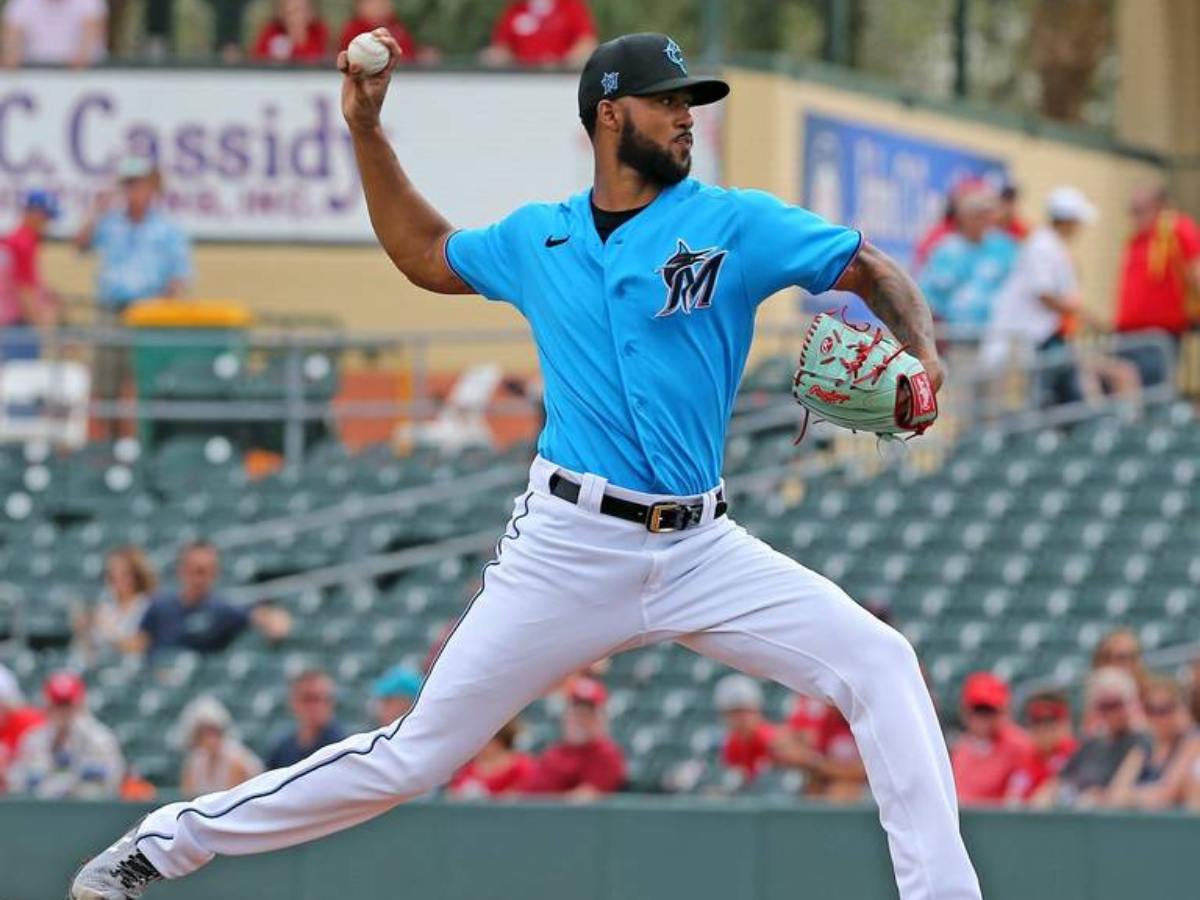 Sandy Alcántara se mostró imponente