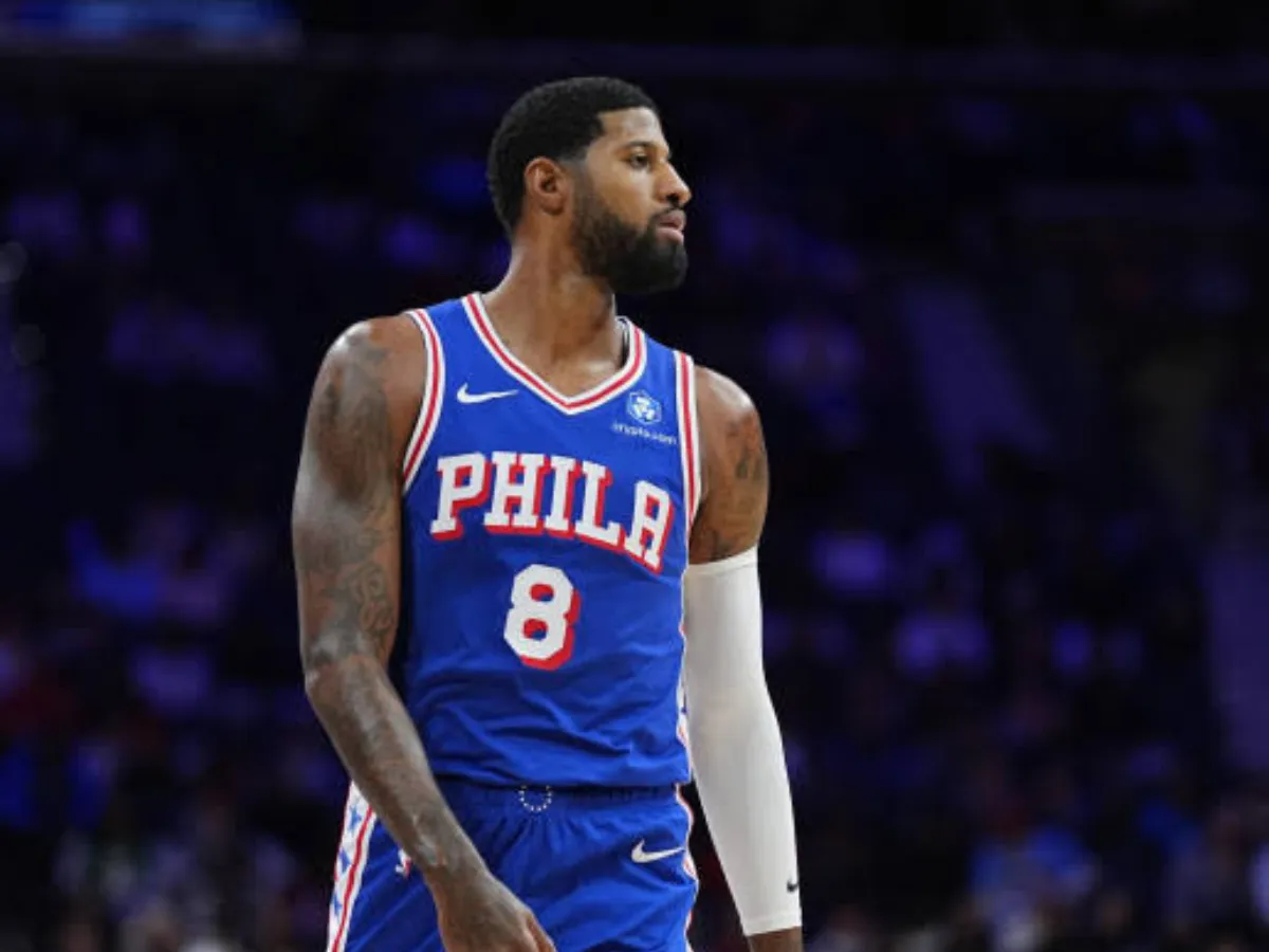 Paul George regresa de su suspensión