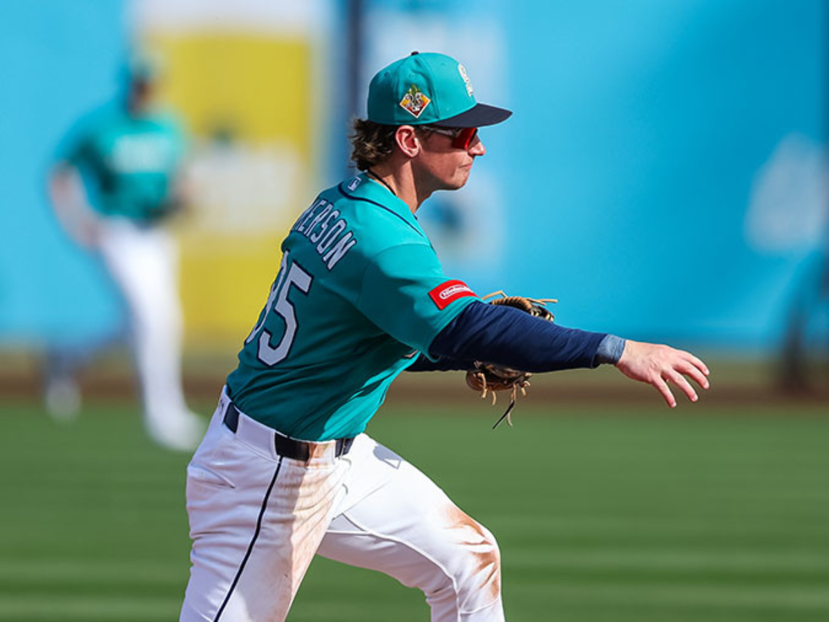 Colt Emerson recibió extensión de contrato récord para un prospecto