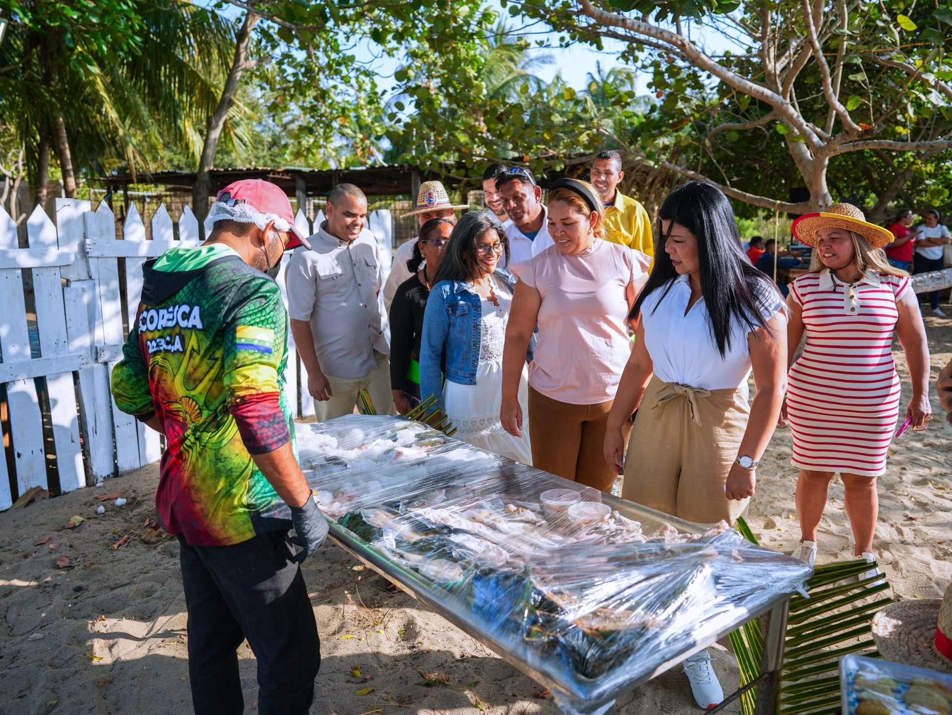 Crean fondo rotatorio para fortalecer la pesca artesanal en Barcelona