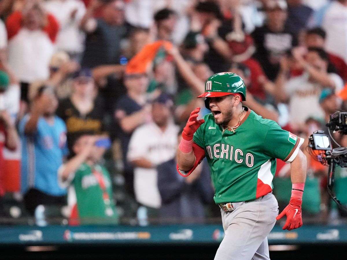 Jonathan Aranda comandó el triunfo de México