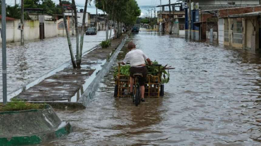 Aumenta número de muertos y afectados por las lluvias en Ecuador